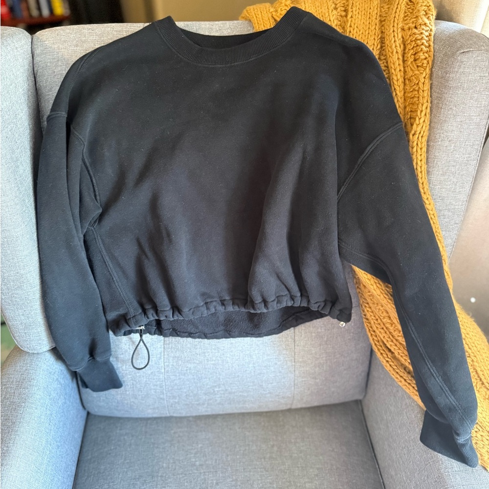Abercrombie & Fitch Black Cropped Sweatshirt